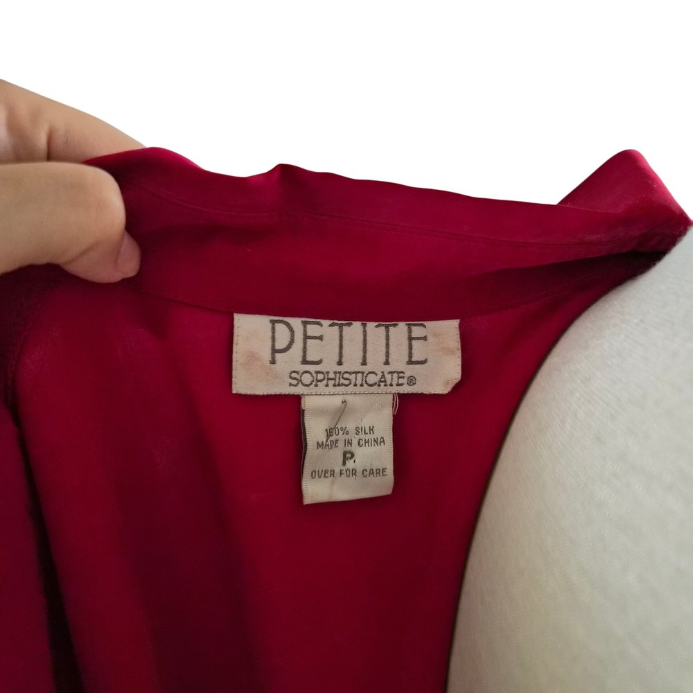 Petite Sophisticate Red 100% Silk Button Down Blouse Long Sleeve Shirt Size P - Picture 7 of 8
